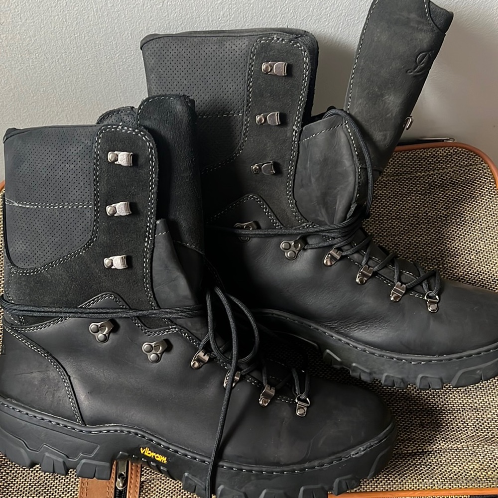 NEW DANNER BOOTS 🥾